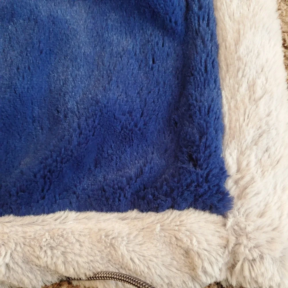 Baby Essentials Blanket Elephants Reversible Solid Blue Gray‎ Trim Fleece Lovey